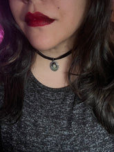 Load image into Gallery viewer, White Candle Choker