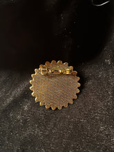 Load image into Gallery viewer, Secret Eye Brooch/Pin