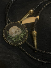 Load image into Gallery viewer, Skull garden bolo tie

