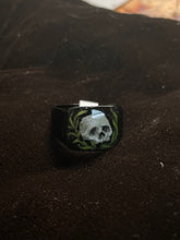 Load image into Gallery viewer, Skull and Wreath Ring Size 11
