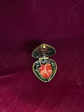 Load image into Gallery viewer, Anatomical human heart locket

