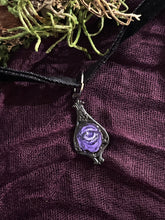 Load image into Gallery viewer, Purple Lover’s Eye Pendant
