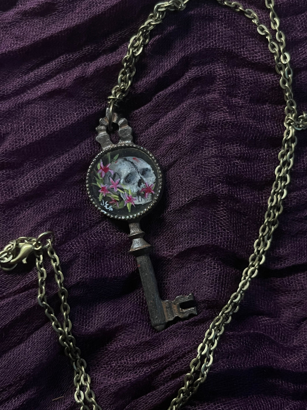 Skull Flowers on Key
