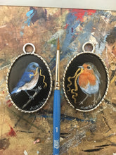 Load image into Gallery viewer, Custom Painted Rope Design Pendant

