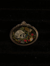 Load image into Gallery viewer, Vanitas Brooch
