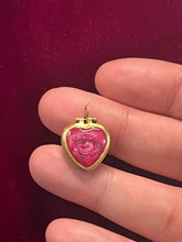 Load image into Gallery viewer, Pink lovers eye Locket
