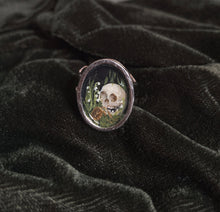 Load image into Gallery viewer, Memento Mori Ring size 5-8
